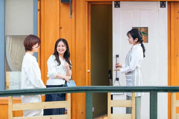 スタッフあいさつ